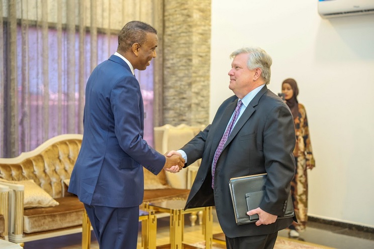 Barre oo la kulmay Safiirka cusub ee Mareykanka.jpg